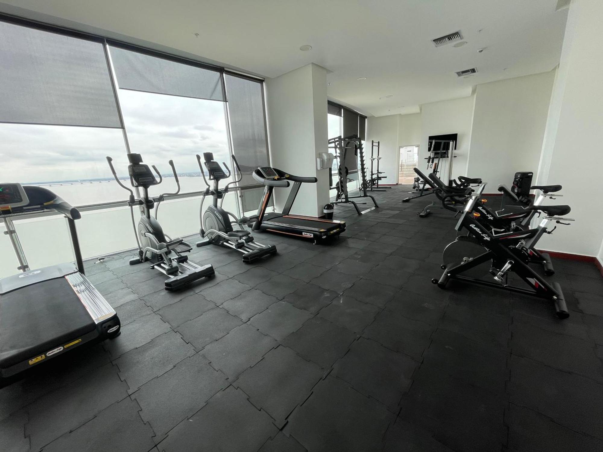 Suite Frente Al Rio En Puerto Santa Ana Riverfront Guayaquil Extérieur photo