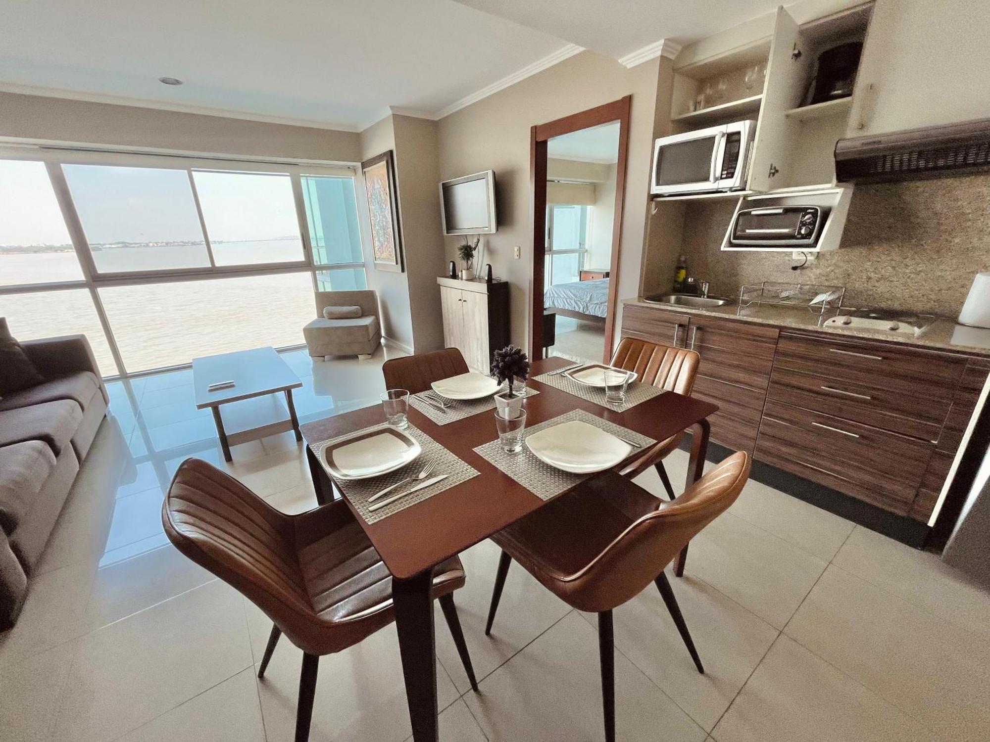Suite Frente Al Rio En Puerto Santa Ana Riverfront Guayaquil Extérieur photo