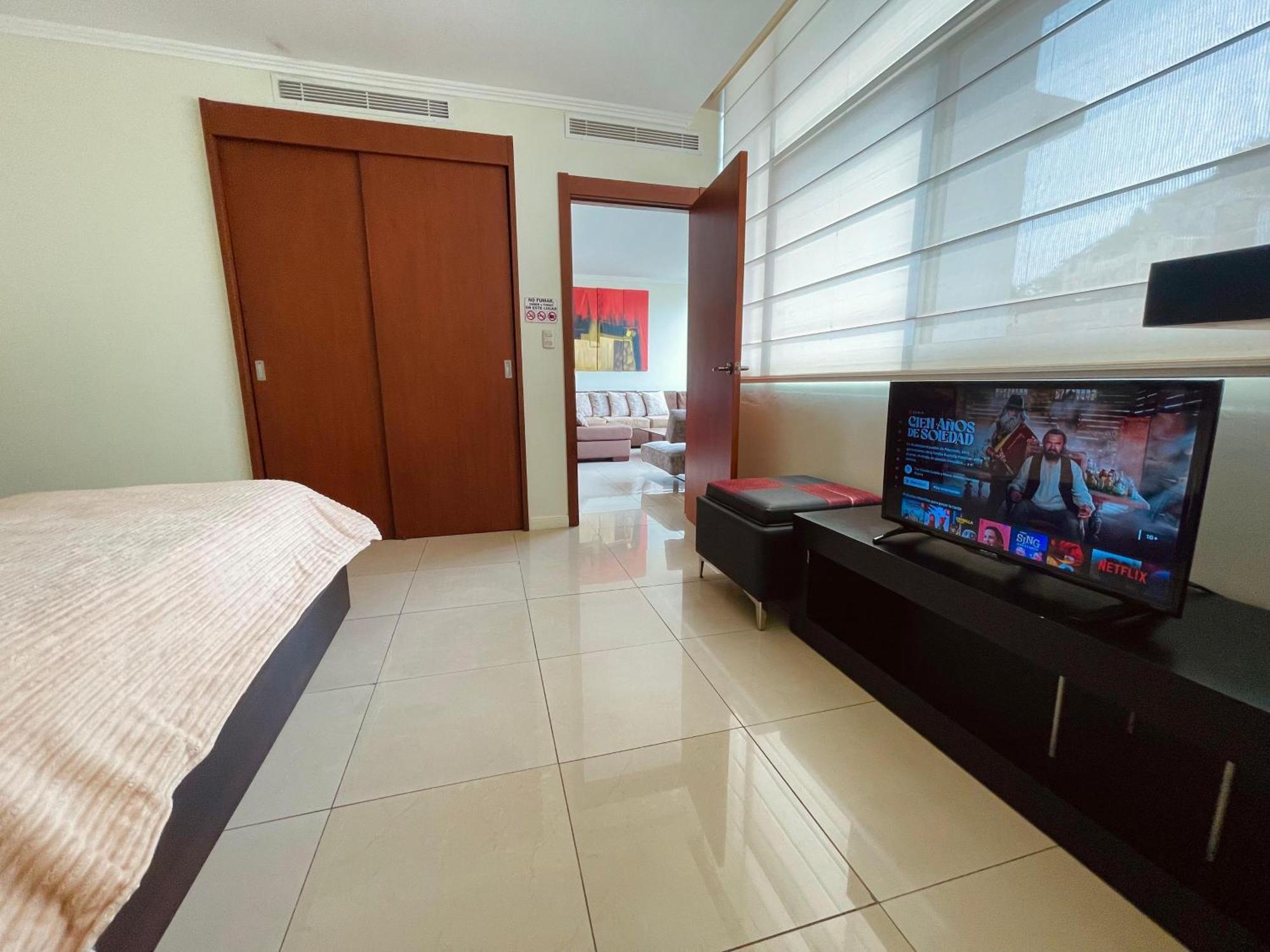 Suite Frente Al Rio En Puerto Santa Ana Riverfront Guayaquil Extérieur photo